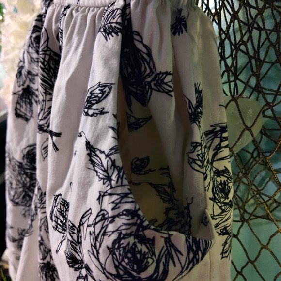 Rose Dress - Picture 2 of 2